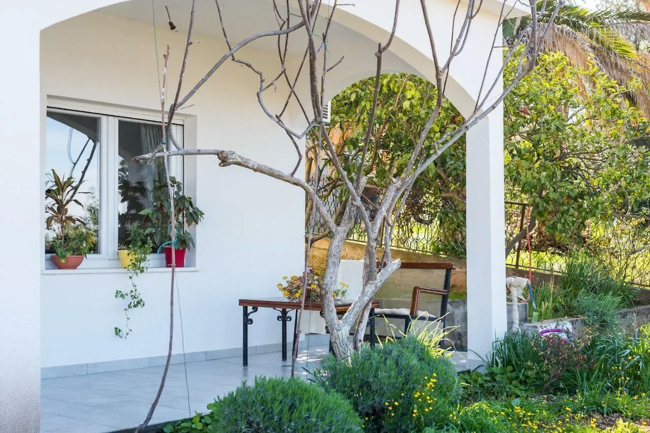 Apartment Okrug Gornji - Trogir With Sea View