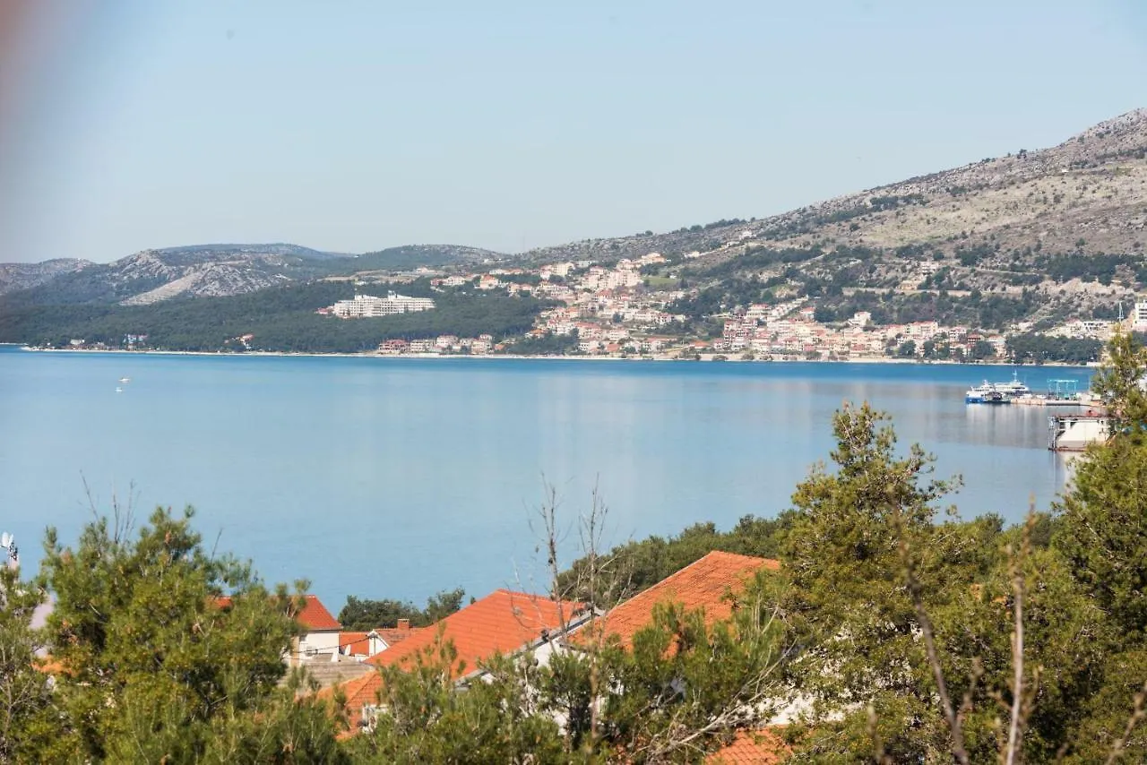 Apartment Okrug Gornji - Trogir With Sea View