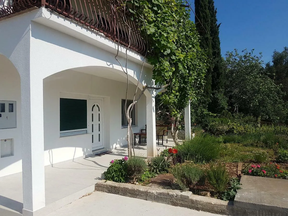 Apartment Okrug Gornji - Trogir With Sea View 0*,