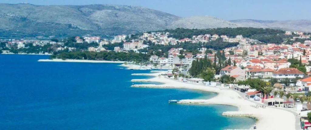 Apartment Okrug Gornji - Trogir With Sea View Chorvatsko