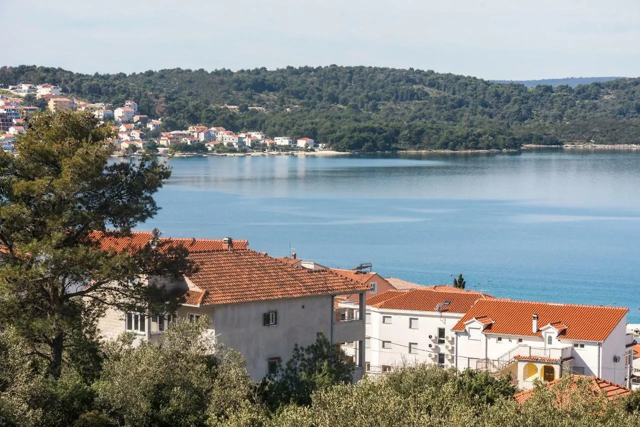 Apartment Okrug Gornji - Trogir With Sea View