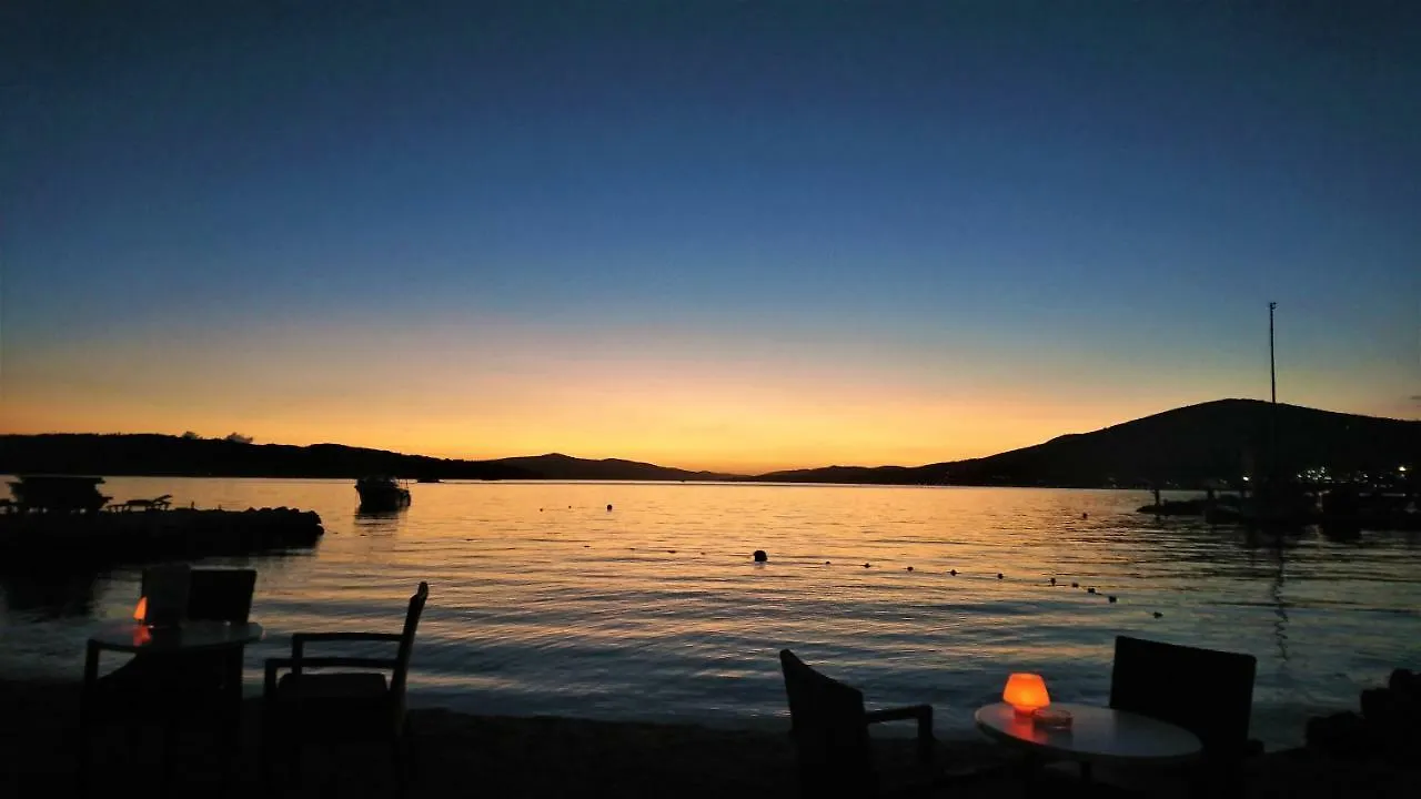 Apartment Okrug Gornji - Trogir With Sea View